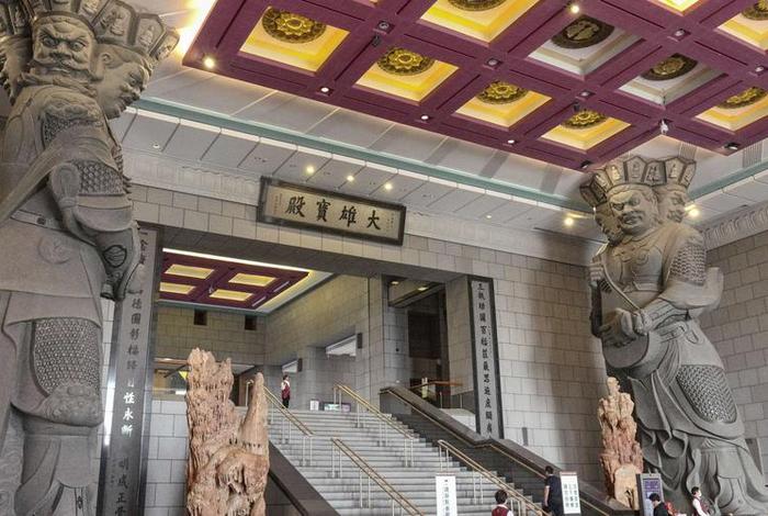 台中佛寺 - 台中禅寺的简述