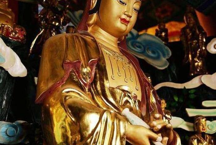 拜菩萨属于佛教吗、拜菩萨是佛教还是道教