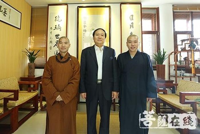 万佛禅寺果证法师；果正法师合影