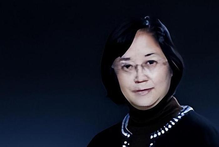 清华大学女教授讲解佛教，清华大学女教授讲解佛教经书