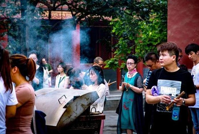 闻到学佛人身上的香味，学佛的人身上有香味