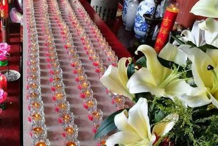 怎么在佛前供灯 佛前供灯怎么发愿