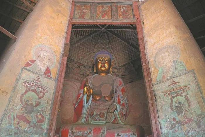 应县木塔是佛教文化吗、应县木塔前面的佛像是谁