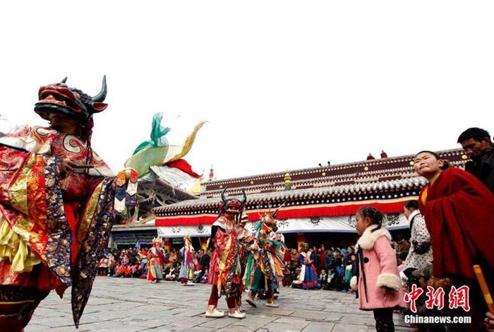 青海佛教寺院、青海佛教寺院宗喀巴大师雕像