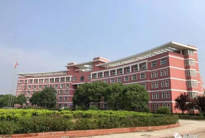 吴汝论中学初中部怎么样（吴汝纶公学是贵族学校嘛）