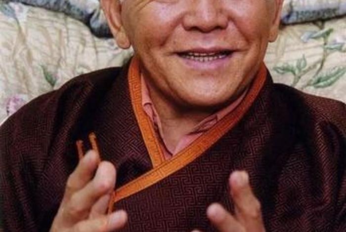 蒙古国佛教首领，蒙古国佛教领袖