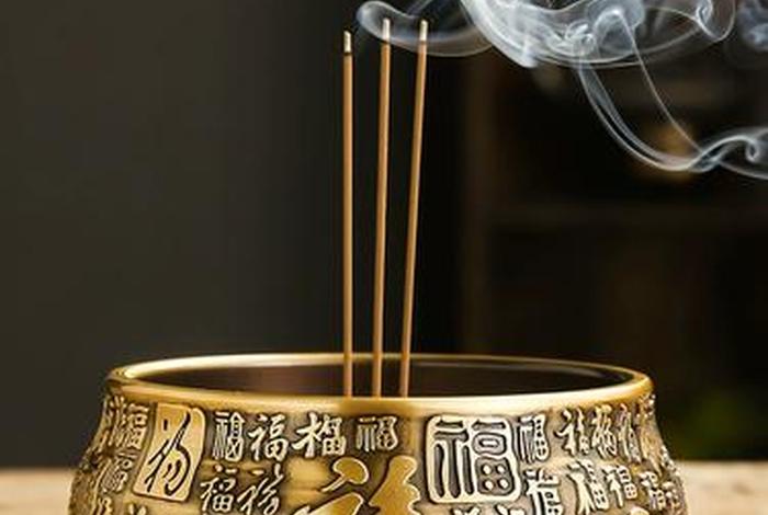 家里供了几尊佛上香该说啥，家里供佛几尊为好