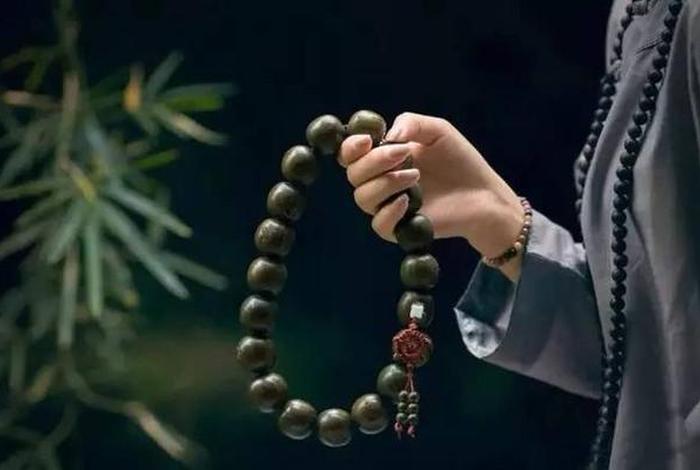 信佛的人怎么聊股票最好；信佛的人可以买股票吗？