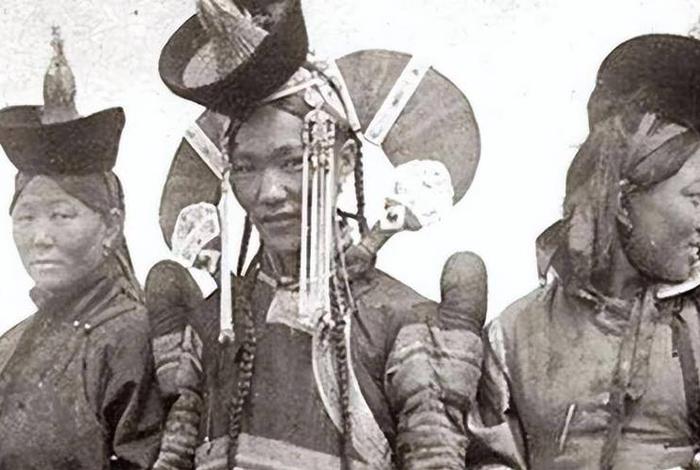 蒙古人皈依佛教的历史（蒙古人为什么皈依藏传佛教）