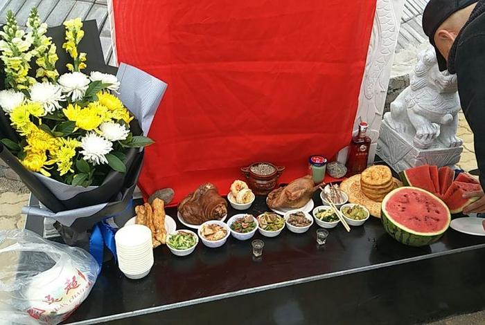 给死者的供奉 给逝者摆放贡品数量及说法