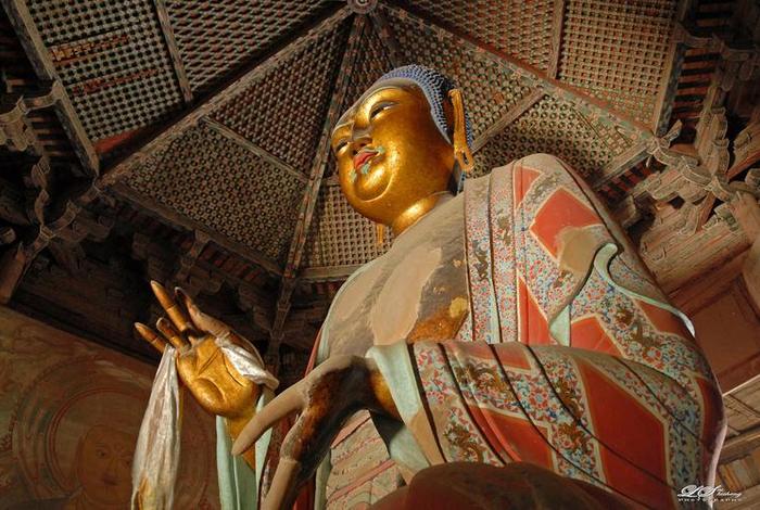 应县木塔是佛教文化吗、应县木塔前面的佛像是谁