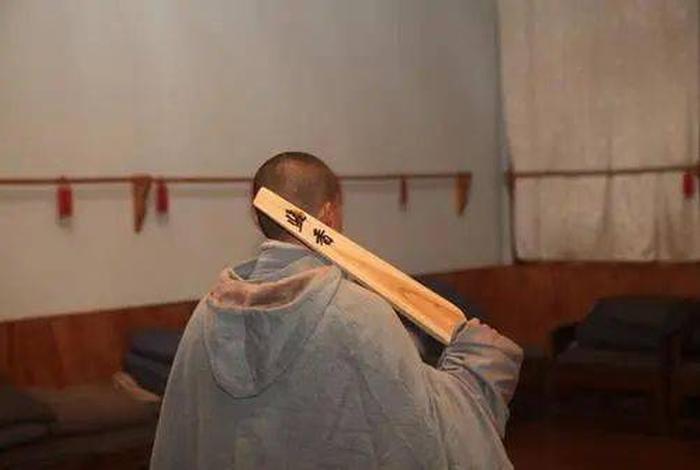 佛教中何为打板、佛教斋堂打板