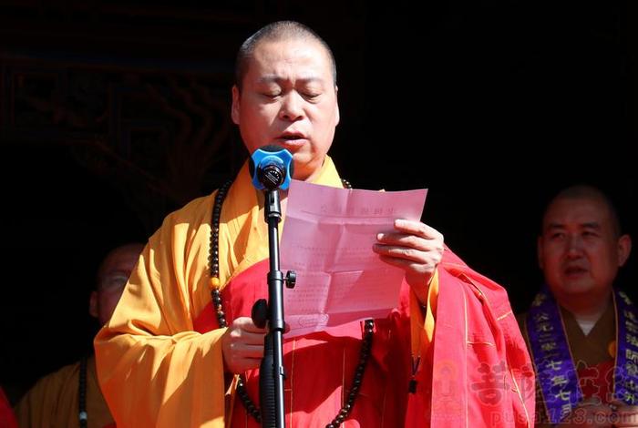 谢谢方丈指点佛教知识的话 - 感谢庙里方丈大师言话