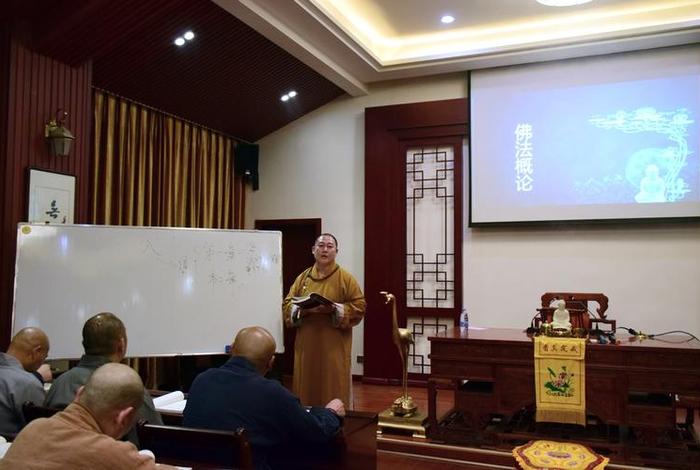 佛教理论知识讲座视频完整版；佛教讲堂