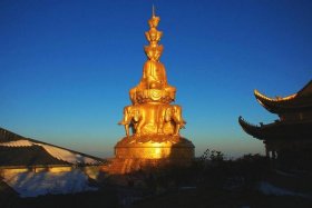 佛教圣境峨眉山图片；峨眉山圣贤菩萨