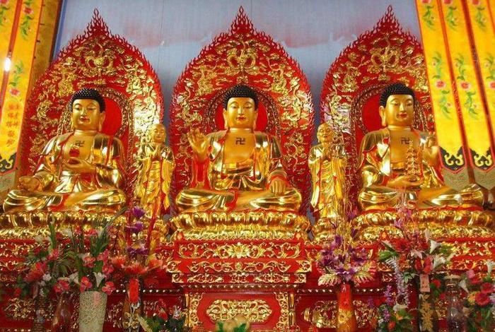 佛教寺庙一般供奉哪些神仙；佛寺里供奉的各种佛