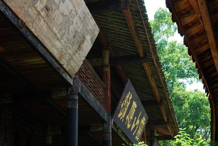 丛林 寺庙 - 丛林寺庙里背诵哪些课程