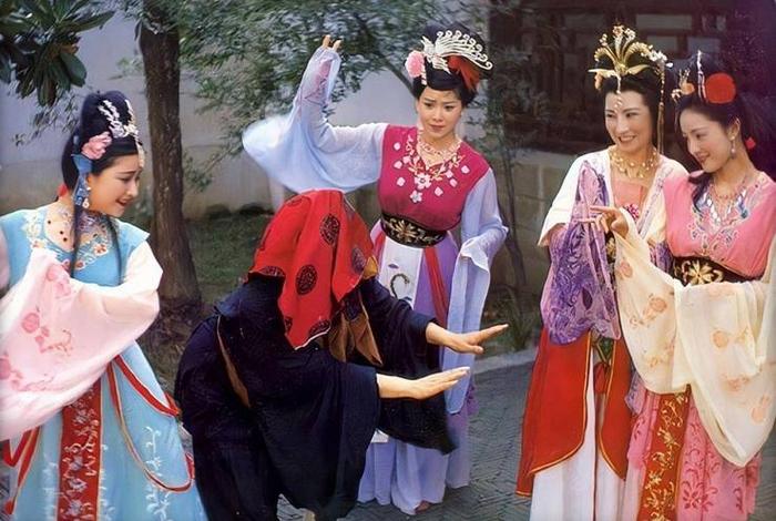 西游记中试禅心的四位菩萨及情节、为什么在试禅心的时候只有八戒会傻傻的上当？