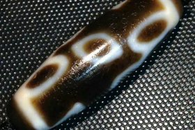 佛陀天珠 佛教的天珠是什么材料的