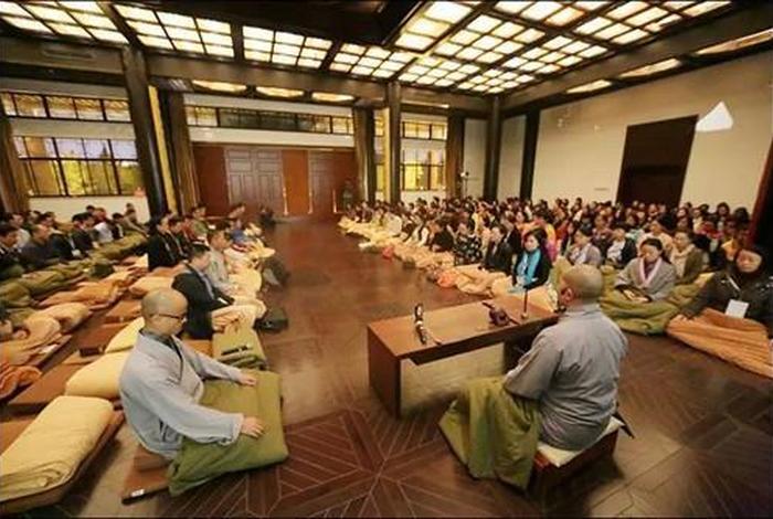 南传佛教的禅定方法；国内南传禅修寺院