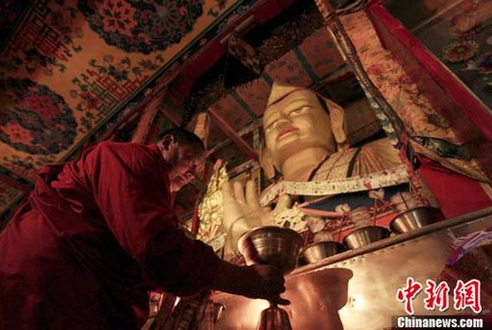 青海佛教寺院、青海佛教寺院宗喀巴大师雕像