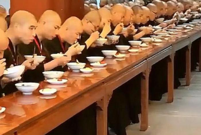 佛教吃饭要注意哪些 - 佛教吃饭的规矩