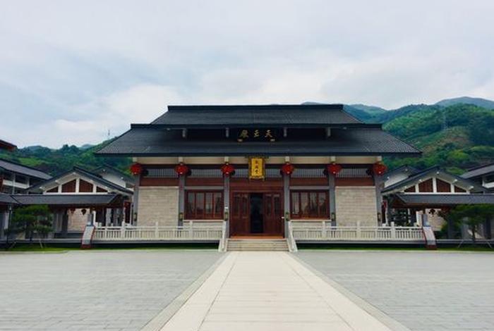 佛教高等学府 - 高等佛教院校