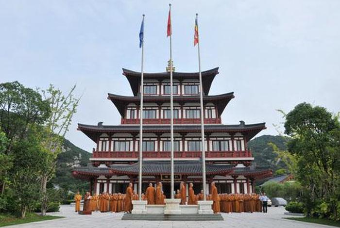 梦到佛教学院 - 梦见佛学院