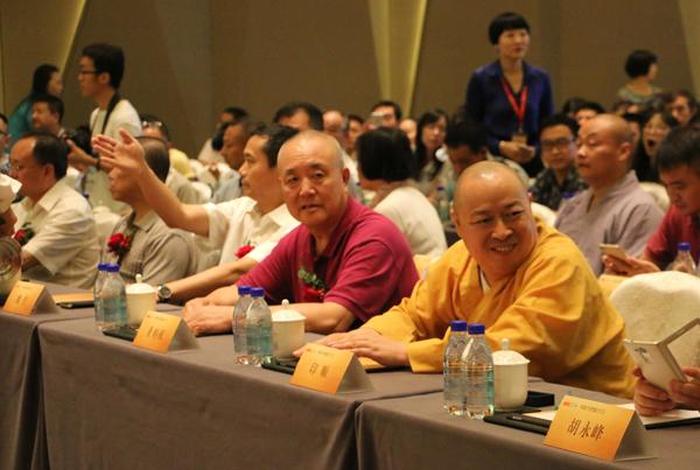 讲解佛学的直播（直播讲佛法）