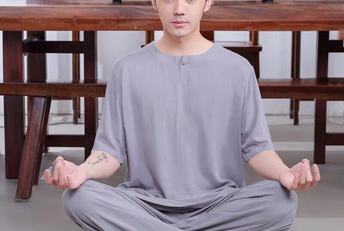 佛教居士有什么要求，佛教里的居士是什么意思