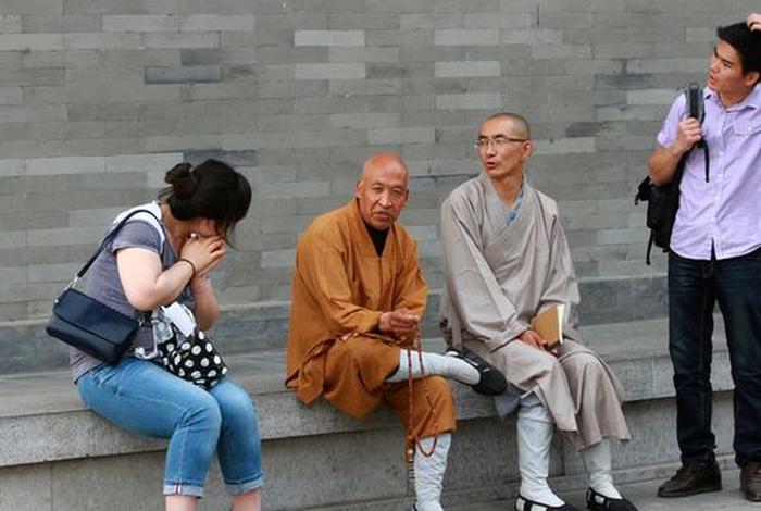 找僧人解惑（如何和僧人打招呼）