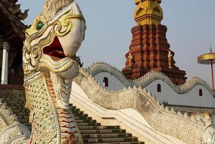 云南西双版纳地区南传佛教寺塔又称 西双版纳佛寺佛塔