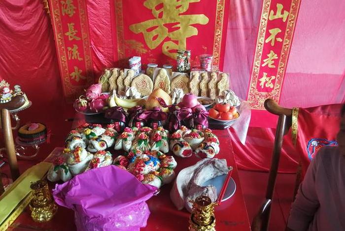 香炉里边放什么最好、香炉里边放什么最好呢