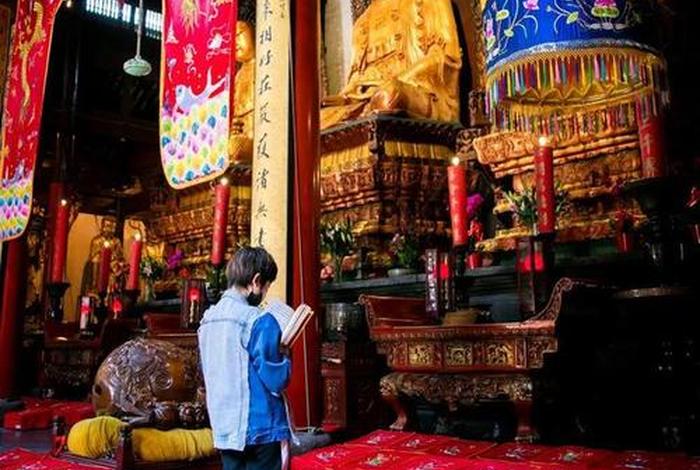 在家拜菩萨有什么讲究、在家拜菩萨应该朝哪个方向