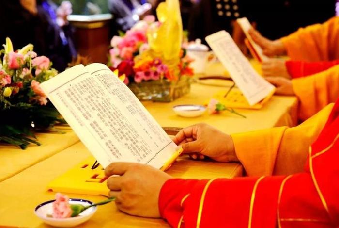 佛教在家居士都有什么戒，佛教在家居士戒律