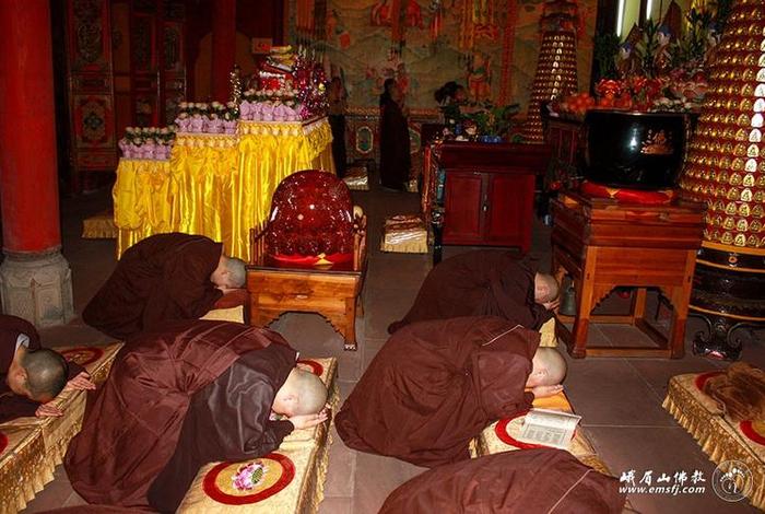 藏传佛教的夏安居 - 2021年佛教结夏安居寺院