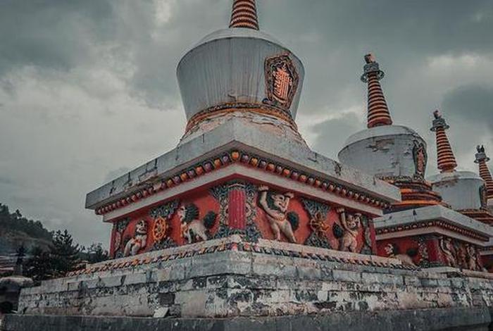 介绍寺庙藏语 藏族寺庙文化