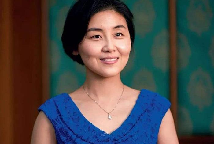 清华大学女教授讲解佛教，清华大学女教授讲解佛教经书