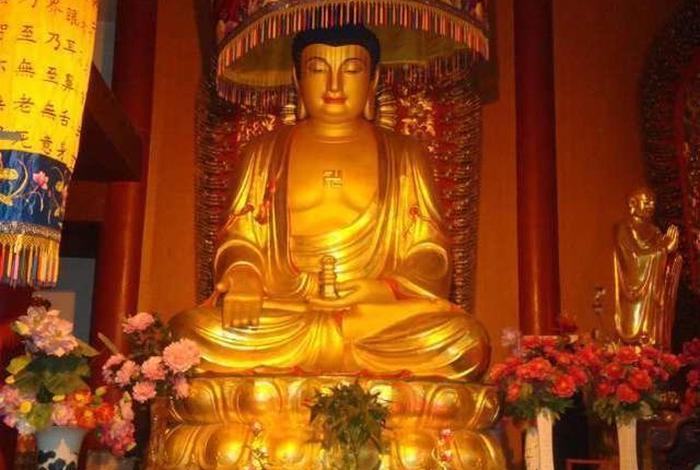 寺庙里的佛像介绍；寺庙中的佛像