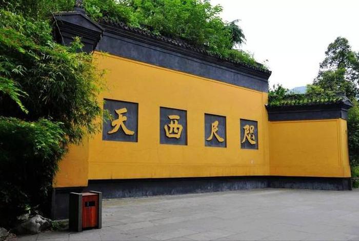 寺院院墙图片（寺院壁纸图片）