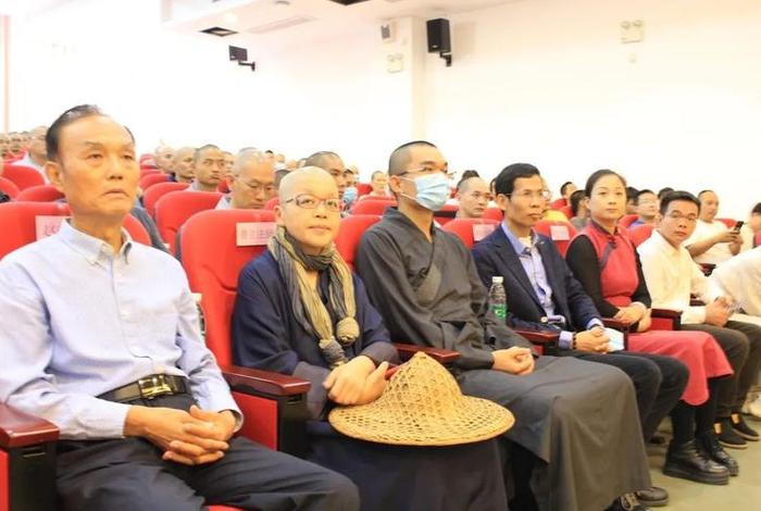 党员学佛可以吗；党员可以报考佛学院吗