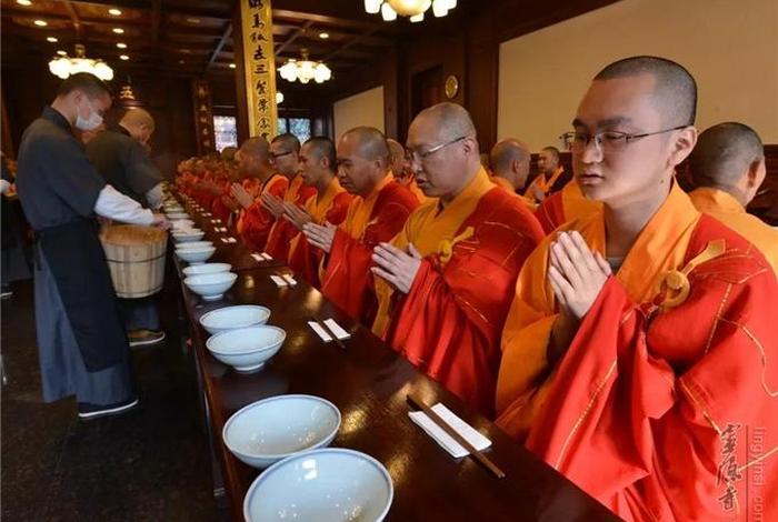 戒场供斋的意义和功德、戒场供斋的意义和功德是什么