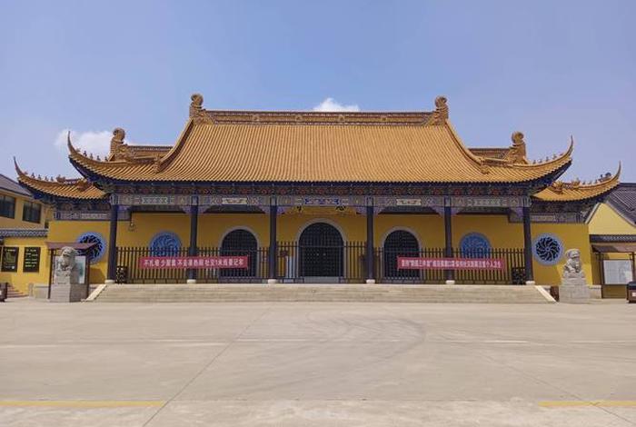 佛教寺庙有哪些殿（佛教的寺庙）