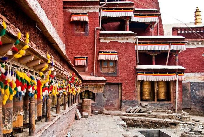 藏传佛教寺庙建筑讲解 藏传佛教寺庙建筑讲解图片