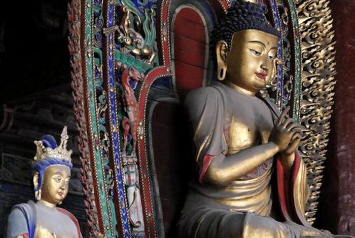 华严寺 佛像（华严寺佛像倾斜）