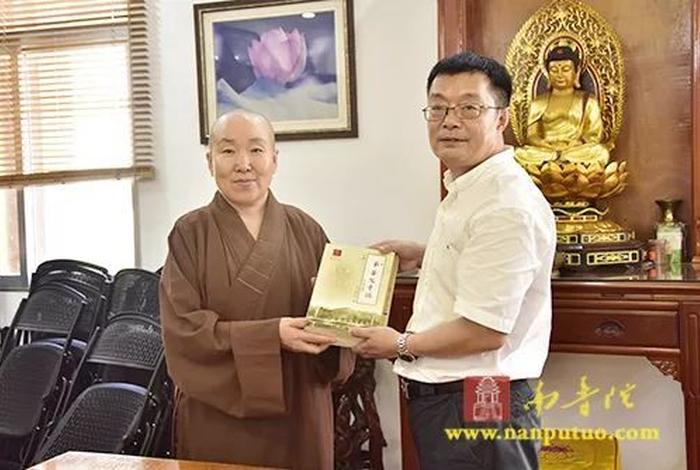 成都佛学会，成都佛教协会联系电话