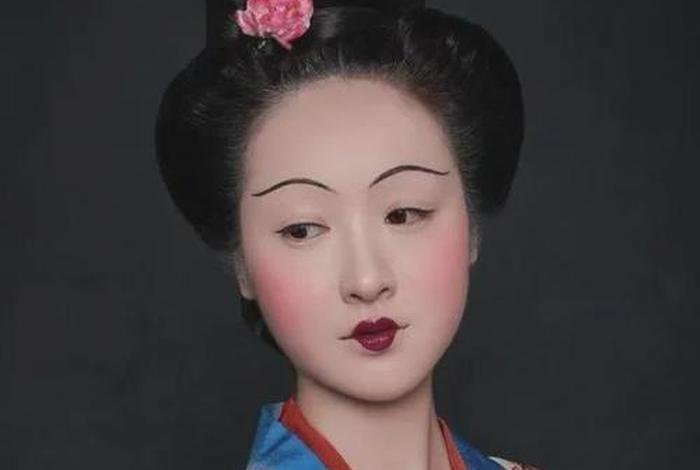 受佛教的影响,女性的妆容中出现了花钿，受佛教的影响,女性的妆容中出现了花钿的原因