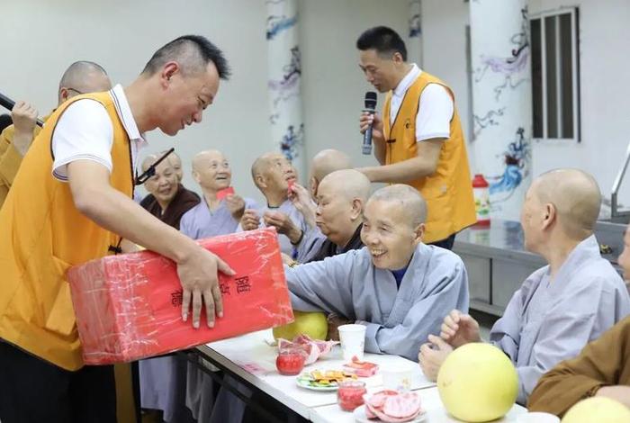 佛教寺院养老问题（寺院养老的要求）