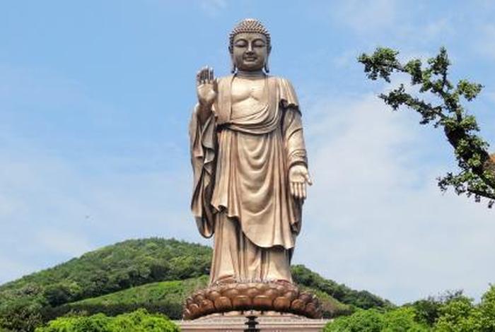 灵山大佛是藏传佛教吗（灵山大佛是佛祖吗）