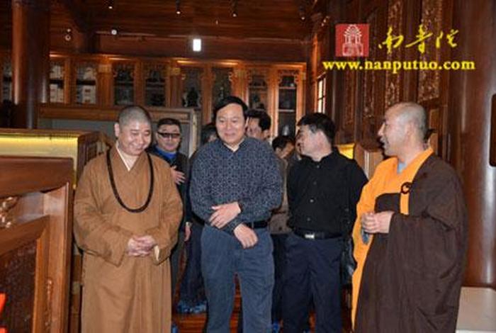 弘圣老师跟谁学的佛教知识好 弘教大师
